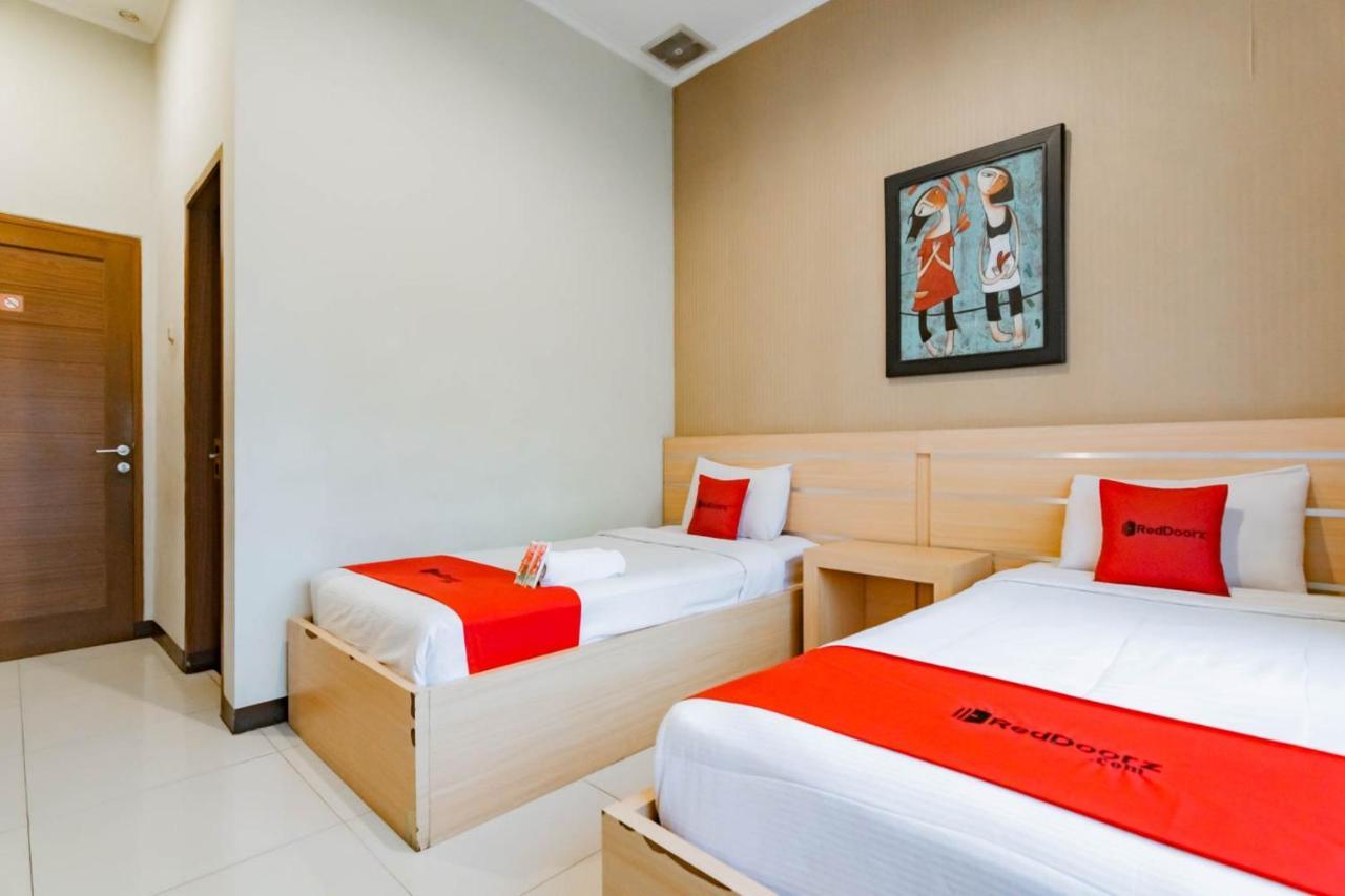 Reddoorz Near Lembang Park & Zoo 2 Hotell Eksteriør bilde